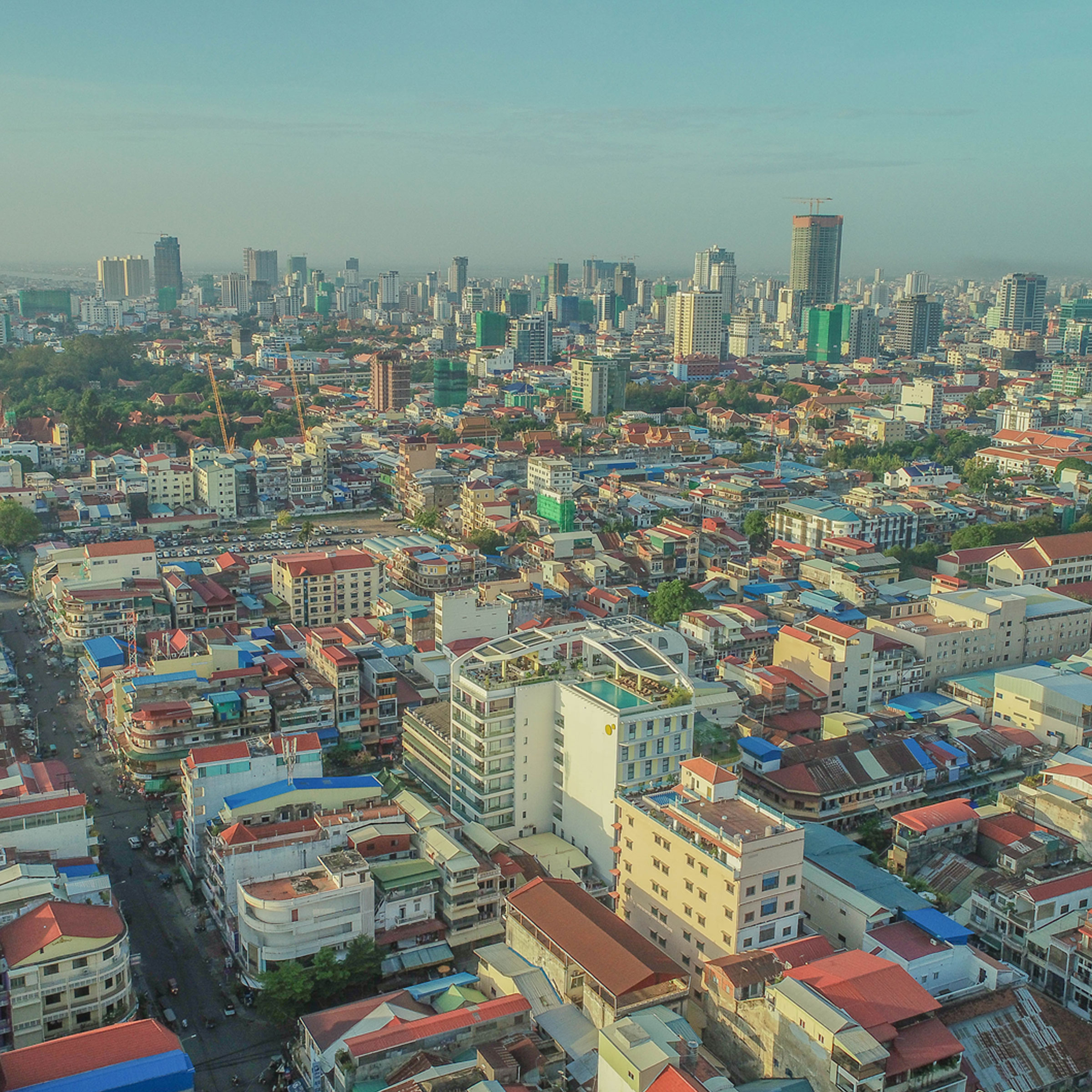 APARTMENT & CONDOMINIUM