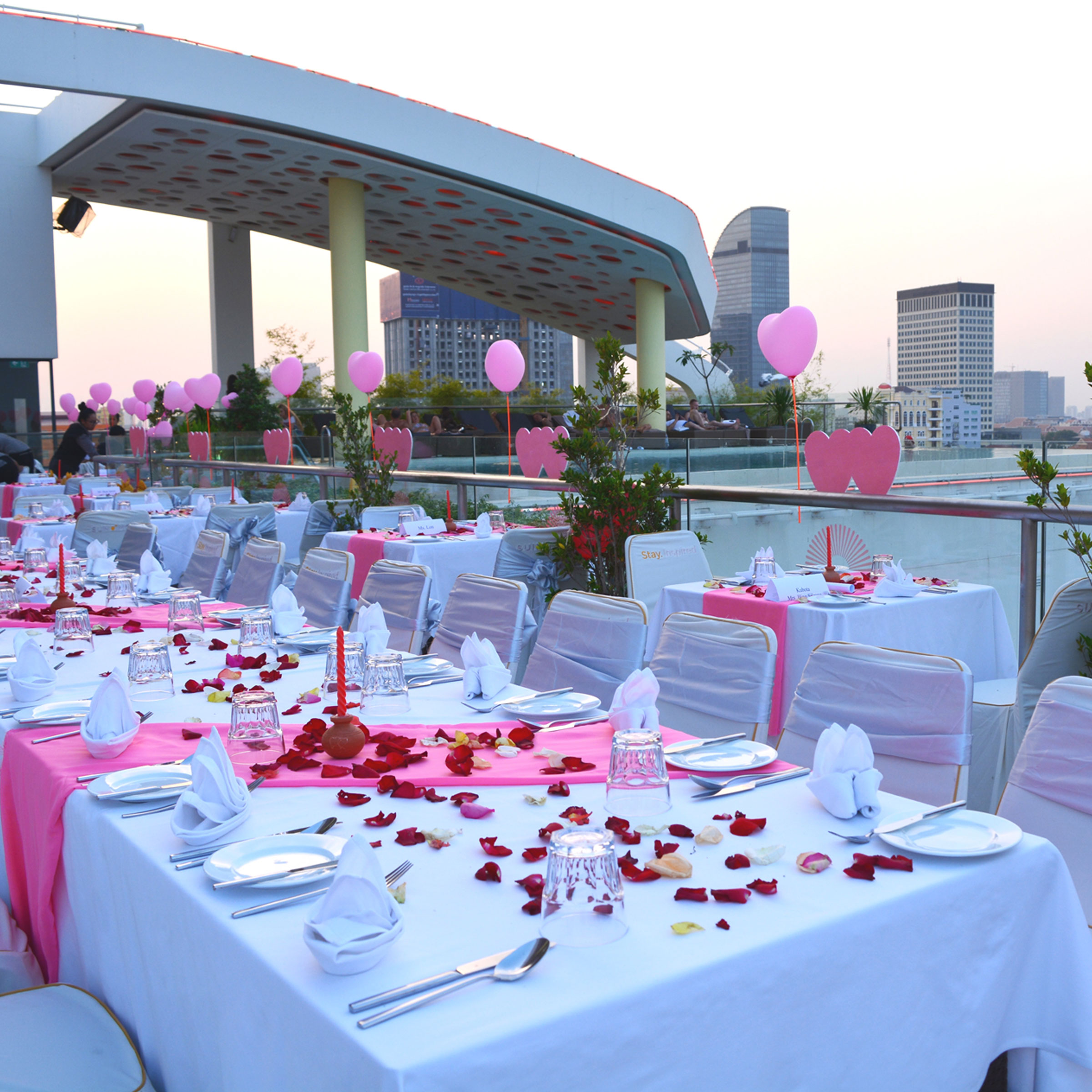 FOOD & BEVERAGE LINENS